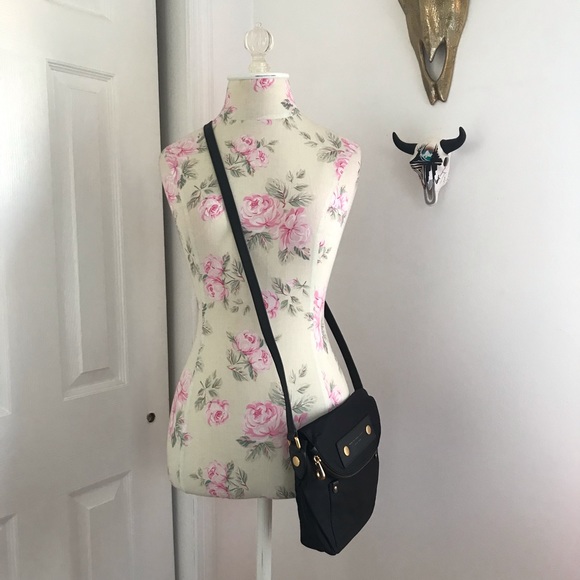 Marc by Marc Jacobs Black and Gold Crossbody Bag - Picture 6 of 6